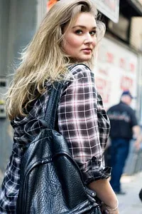 Массажистка — фото и список услуг