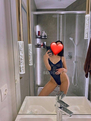 Алиса Новенькая, Брюнетки - фото