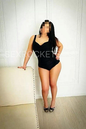 Карина, Брюнетки - фото