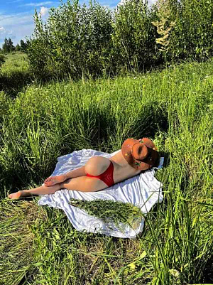 Маша без предоплаты — эротические фото