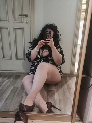 Полина — эротические фото